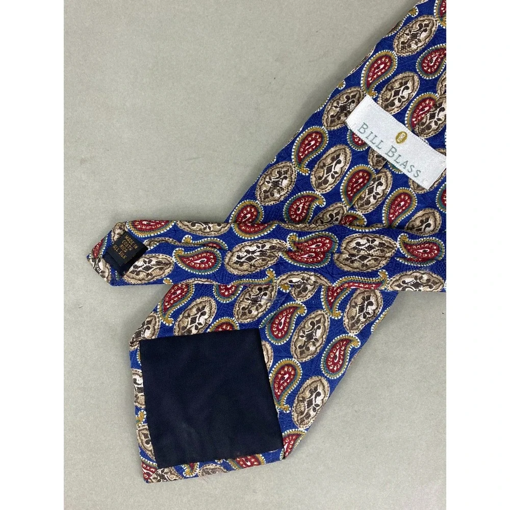 Bill Blass Mens Silk Tie Blue Red Gold‎ Paisley Medallion Classic Business 56X4